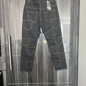 Cool jeans with multiple pockets
